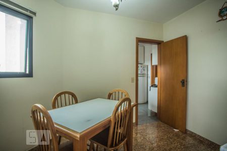 Apartamento à venda com 186m², 3 quartos e 3 vagasCopa