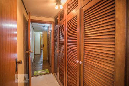 Apartamento à venda com 186m², 3 quartos e 3 vagasCorredor Área de Serviço