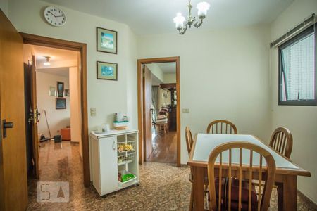 Apartamento à venda com 186m², 3 quartos e 3 vagasCopa