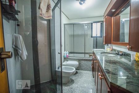 Apartamento à venda com 186m², 3 quartos e 3 vagasBanheiro Suite