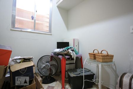 Apartamento para alugar com 70m², 2 quartos e sem vagaQuarto de Serviço