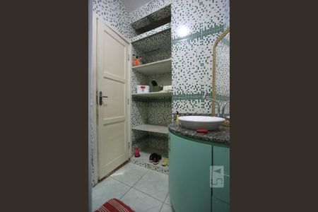 Apartamento para alugar com 70m², 2 quartos e sem vagaBanheiro Social