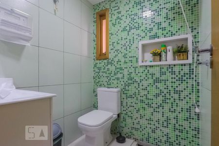 Banheiro de casa à venda com 4 quartos, 160m² em Vila Firmiano Pinto, São Paulo