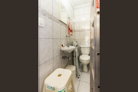 Casa à venda com 323m², 7 quartos e 2 vagas Casa à venda com 323m², 7 quartos e 2 vagasLavabo da churrasqueira