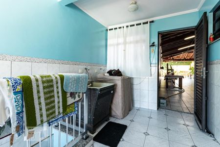 Casa à venda com 323m², 7 quartos e 2 vagas Casa à venda com 323m², 7 quartos e 2 vagasÁrea de serviço