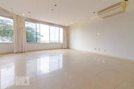Sala de Apartamento com 4 quartos, 204m² Copacabana
