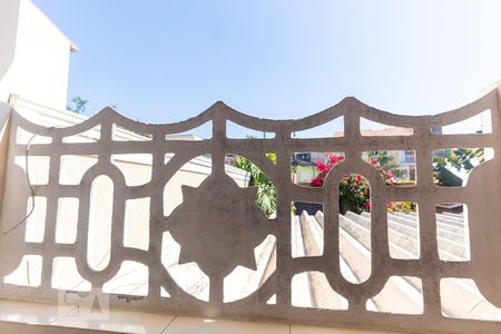 Casa à venda com 270m², 3 quartos e 4 vagas Casa à venda com 270m², 3 quartos e 4 vagasSacada