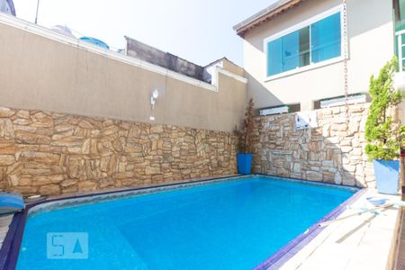 Casa à venda com 270m², 3 quartos e 4 vagas Casa à venda com 270m², 3 quartos e 4 vagasPiscina