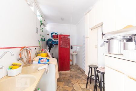 Casa à venda com 270m², 3 quartos e 4 vagas Casa à venda com 270m², 3 quartos e 4 vagasÁrea de Serviço