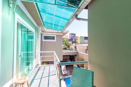 Casa à venda com 270m², 3 quartos e 4 vagas Casa à venda com 270m², 3 quartos e 4 vagasSacada