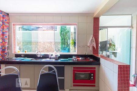 Casa à venda com 270m², 3 quartos e 4 vagas Casa à venda com 270m², 3 quartos e 4 vagasCozinha