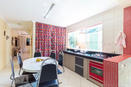 Casa à venda com 270m², 3 quartos e 4 vagas Casa à venda com 270m², 3 quartos e 4 vagasCozinha