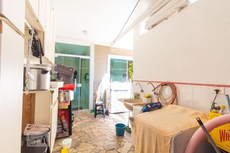 Casa à venda com 270m², 3 quartos e 4 vagas Casa à venda com 270m², 3 quartos e 4 vagasÁrea de Serviço