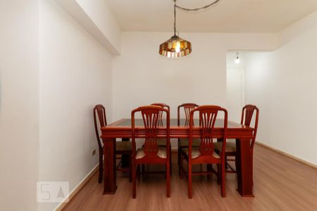 Apartamento à venda com 99m², 2 quartos e 1 vagaSala