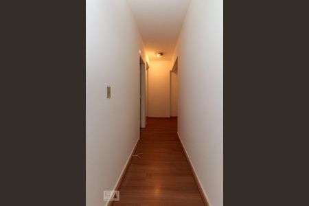 Apartamento à venda com 99m², 2 quartos e 1 vagaCorredor