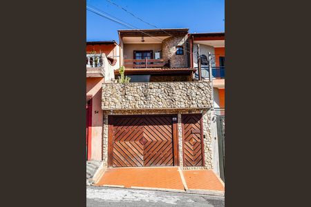 Casa à venda com 300m², 4 quartos e 4 vagasFachada