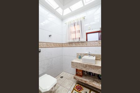 Casa à venda com 300m², 4 quartos e 4 vagasLavabo