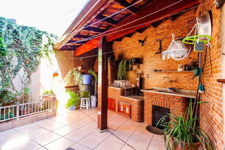 Casa à venda com 300m², 4 quartos e 4 vagasChurrasqueira