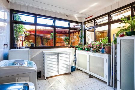 Casa à venda com 300m², 4 quartos e 4 vagasÁrea de Serviço