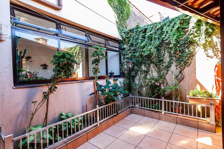 Casa à venda com 300m², 4 quartos e 4 vagasQuintal