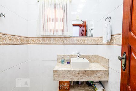 Casa à venda com 300m², 4 quartos e 4 vagasLavabo