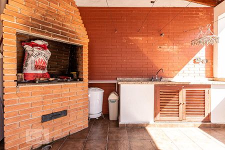 Casa à venda com 323m², 4 quartos e 6 vagas Casa à venda com 323m², 4 quartos e 6 vagasChurrasqueira