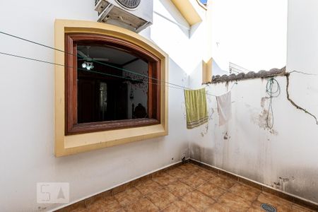 Casa à venda com 323m², 4 quartos e 6 vagas Casa à venda com 323m², 4 quartos e 6 vagasÁrea de Serviço