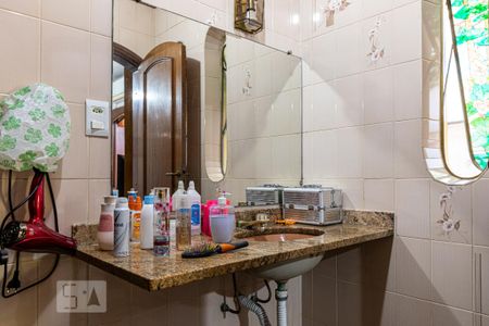 Casa à venda com 323m², 4 quartos e 6 vagas Casa à venda com 323m², 4 quartos e 6 vagasBanheiro do Quarto 3