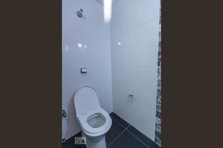 Banheiro de apartamento para alugar com 1 quarto, 55m² em Jardim Macedo, Ribeirão Preto