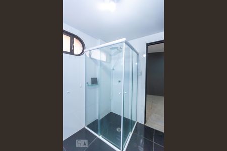 Banheiro de apartamento para alugar com 1 quarto, 55m² em Jardim Macedo, Ribeirão Preto