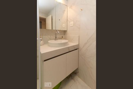 Apartamento para alugar com 62m², 2 quartos e sem vagaBanheiro