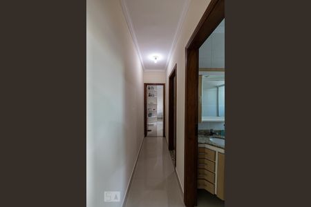 Corredor de casa à venda com 3 quartos, 217m² em Vila Aricanduva, São Paulo