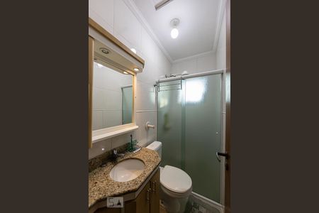 Casa à venda com 217m², 3 quartos e 5 vagas Casa à venda com 217m², 3 quartos e 5 vagasBanheiro