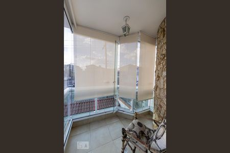 Casa à venda com 217m², 3 quartos e 5 vagas Casa à venda com 217m², 3 quartos e 5 vagasvaranda