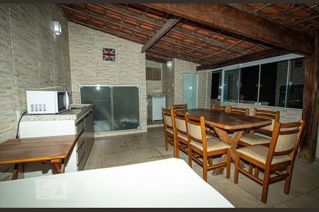 Casa à venda com 560m², 2 quartos e 3 vagasChurrasqueira