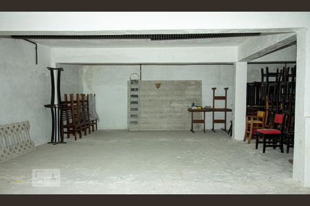 Casa à venda com 560m², 2 quartos e 3 vagasChurrasqueira