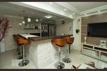 Sala e cozinha de casa à venda com 2 quartos, 560m² em Jardim Ponte Rasa, São Paulo