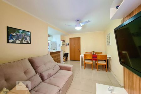 Sala de apartamento para alugar com 2 quartos, 50m² em Todos Os Santos, Rio de Janeiro