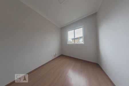 Quarto 1 de apartamento para alugar com 3 quartos, 82m² em Cidade Industrial, Curitiba