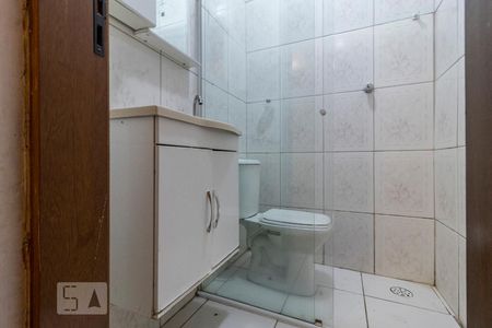 Banheiro da Suíte de casa para alugar com 2 quartos, 60m² em Vila Fachini, São Paulo