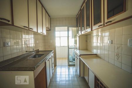 Apartamento à venda com 68m², 2 quartos e 1 vagaCozinha