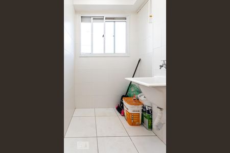 Área de serviço de apartamento para alugar com 2 quartos, 42m² em Itaquera, São Paulo