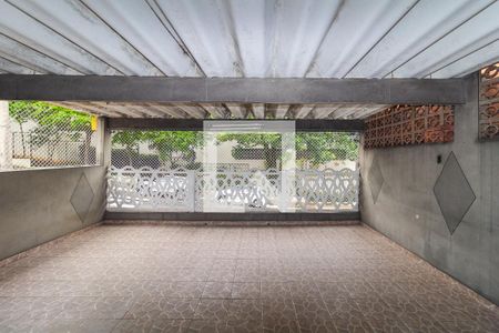 Varanda de casa para alugar com 4 quartos, 250m² em Vila Ivone, São Paulo