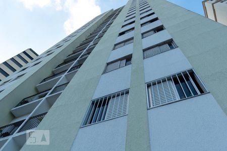 Apartamento à venda com 69m², 3 quartos e 1 vagaFachada