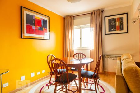Apartamento à venda com 115m², 2 quartos e 1 vaga Apartamento à venda com 115m², 2 quartos e 1 vagaSala
