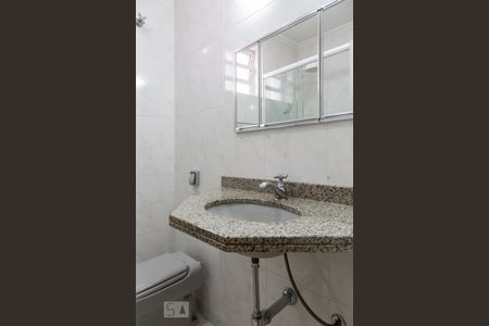 Apartamento à venda com 115m², 2 quartos e 1 vaga Apartamento à venda com 115m², 2 quartos e 1 vagaBanheiro 2