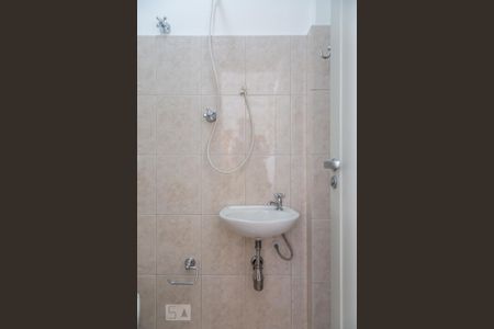 Apartamento à venda com 115m², 2 quartos e 1 vaga Apartamento à venda com 115m², 2 quartos e 1 vagaBanheiro de Serviço
