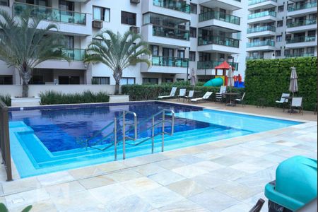 Apartamento para alugar com 65m², 2 quartos e 1 vaga Apartamento para alugar com 65m², 2 quartos e 1 vagaÁrea comum - Piscina