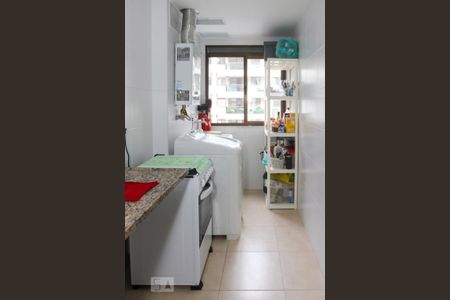 Apartamento para alugar com 65m², 2 quartos e 1 vaga Apartamento para alugar com 65m², 2 quartos e 1 vagaCozinha e Área de Serviço