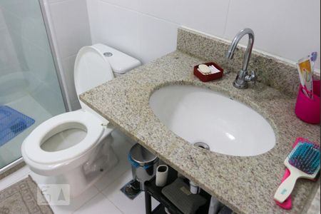 Apartamento para alugar com 65m², 2 quartos e 1 vaga Apartamento para alugar com 65m², 2 quartos e 1 vagaBanheiro da Suíte